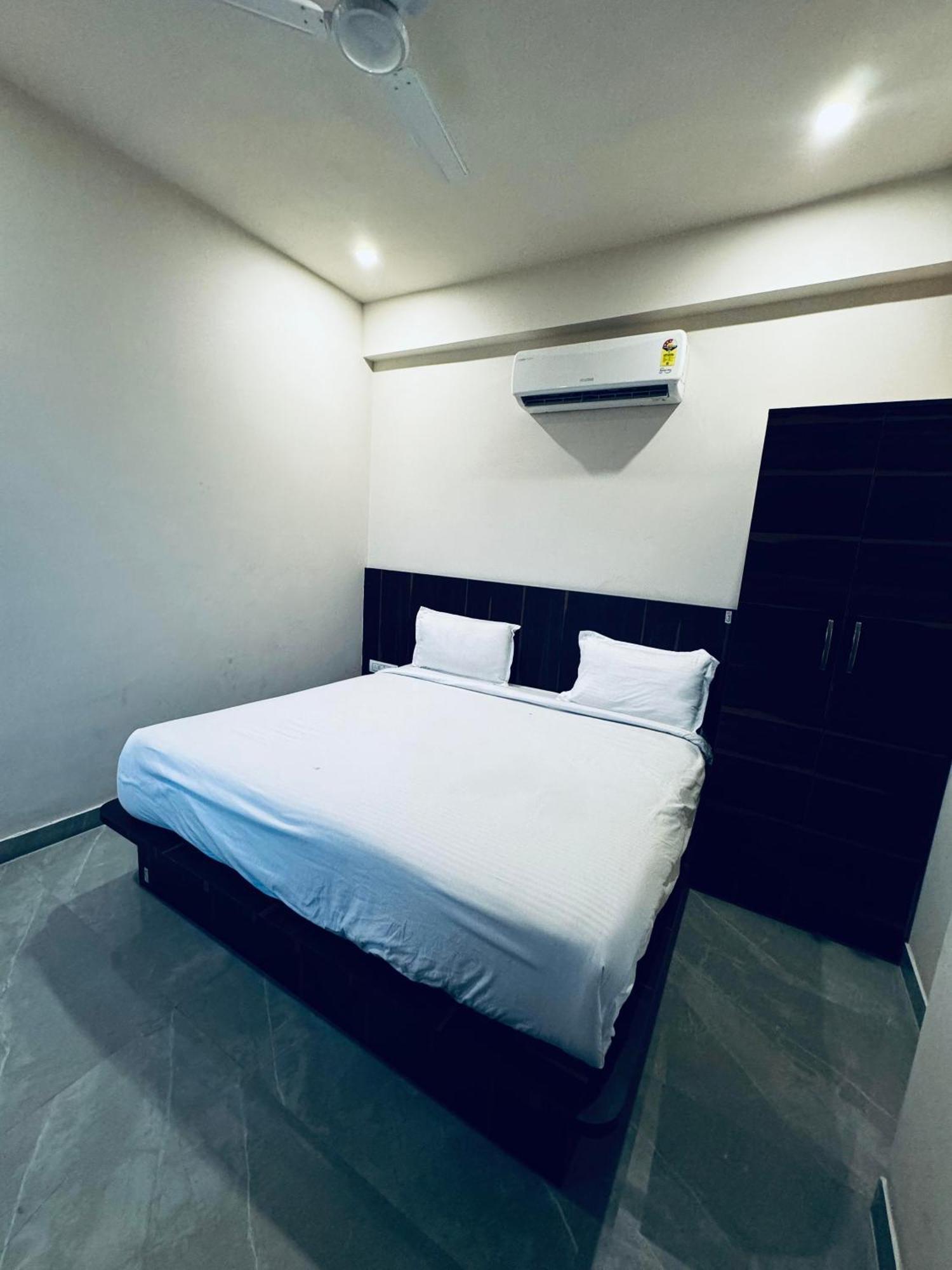Hotel Karma Jaipur Exteriör bild