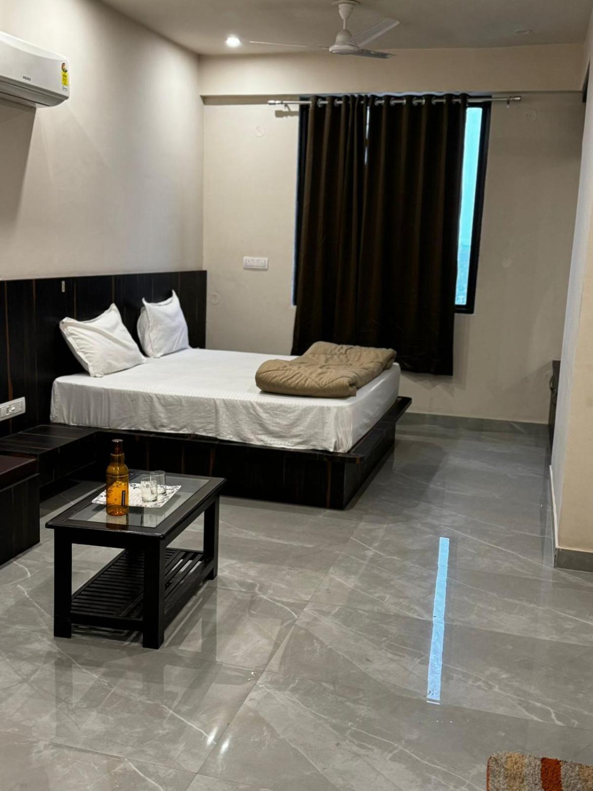 Hotel Karma Jaipur Exteriör bild